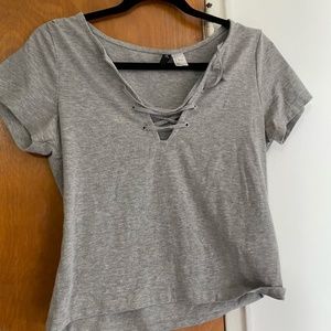 DIVIDED GRAY TOP